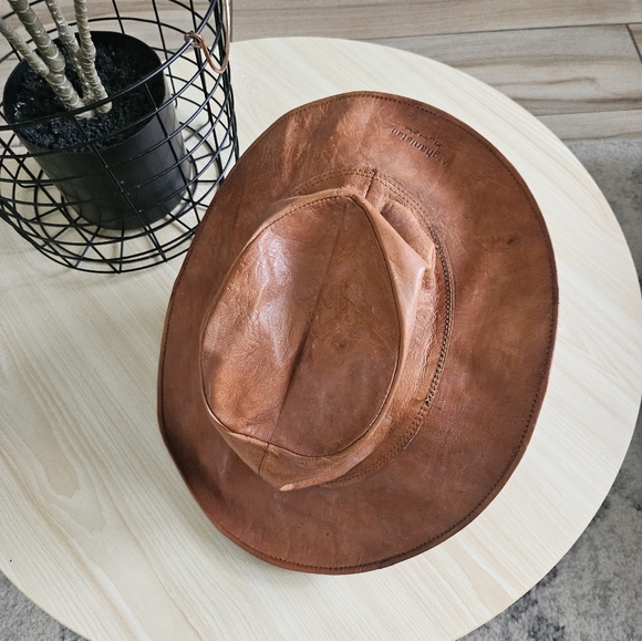 Afghanistan Men's Genuine Brown Leather Hat. - Picture 4 of 6